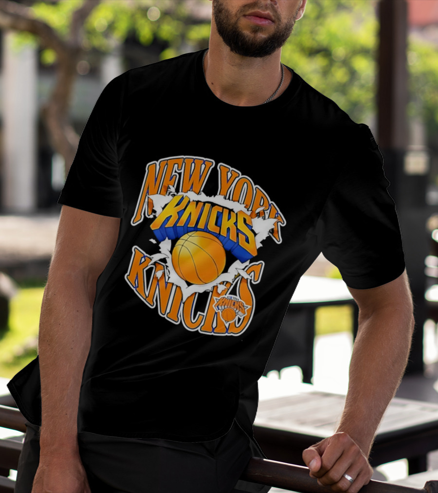 New York Knicks Bursting Basketball Knicks T-Shirt