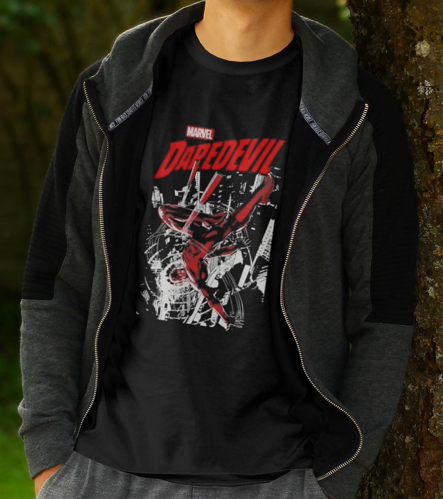Marvel Daredevil Dynamic Acrobatics Comic Burst T-Shirt