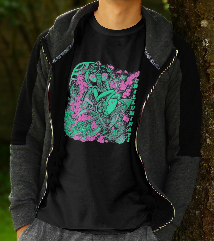Chilluminati Alien Mantid Retro Comic Style Psychedelic T-Shirt