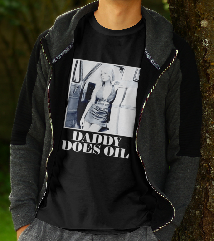 Daddy Does Oil Classic Retro Style Vintage Vibes T-Shirt