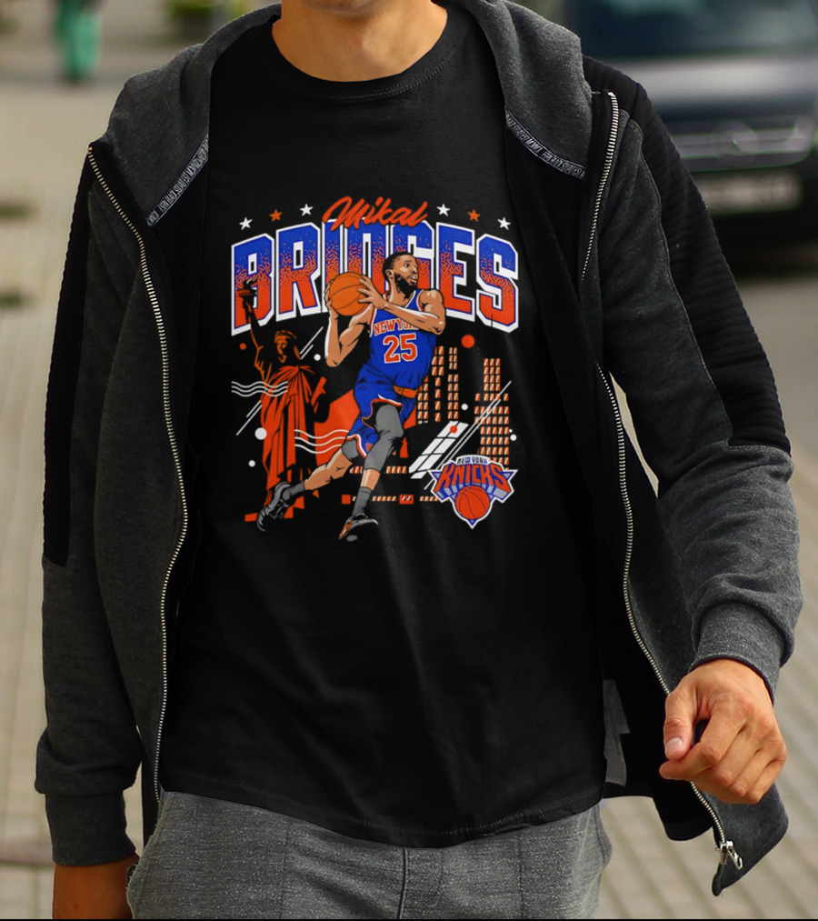 New York Knicks Mikal Bridges Basketball Player 25 Statue Of Liberty Skyline T-Shirt