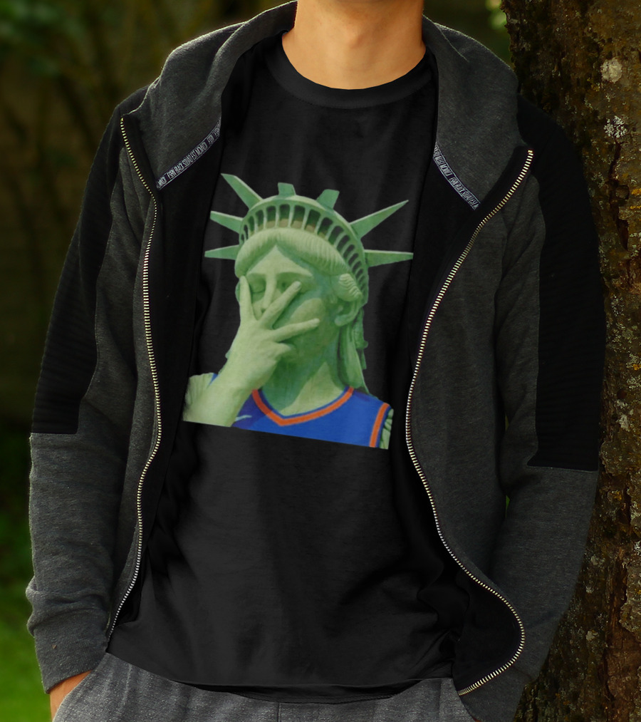Liberty And Brunson For All Jalen Brunson 3 Points Pose Statue Of Liberty Knicks Jersey T-Shirt