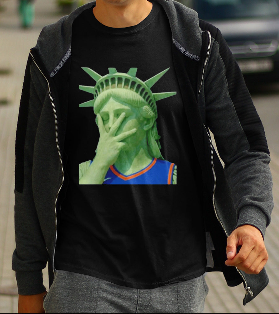 Liberty And Brunson For All Jalen Brunson 3 Points Pose Statue Of Liberty Knicks Jersey T-Shirt