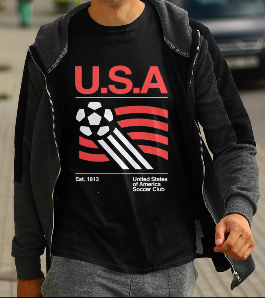 U.S.A. Est. 1913 United States Soccer Club Ball Flag T-Shirt