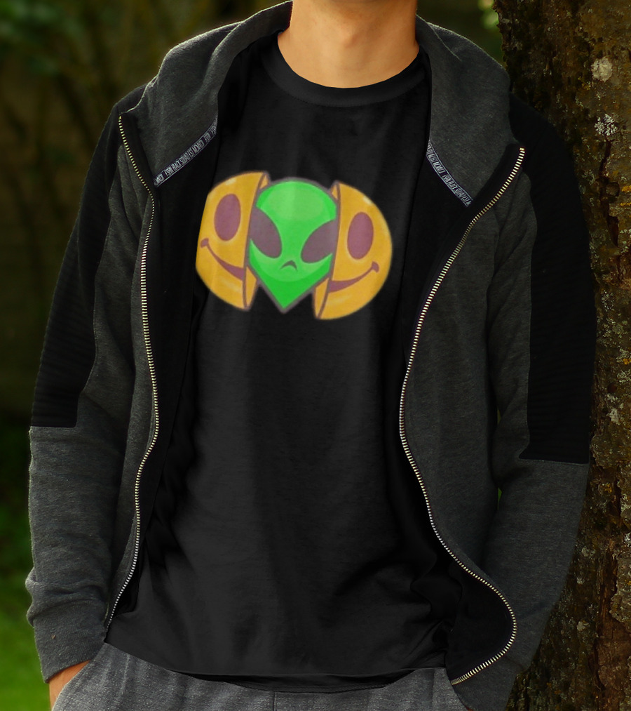 Grounded 2 Willow Alien In Halloween Jack O' Lantern Mask T-Shirt