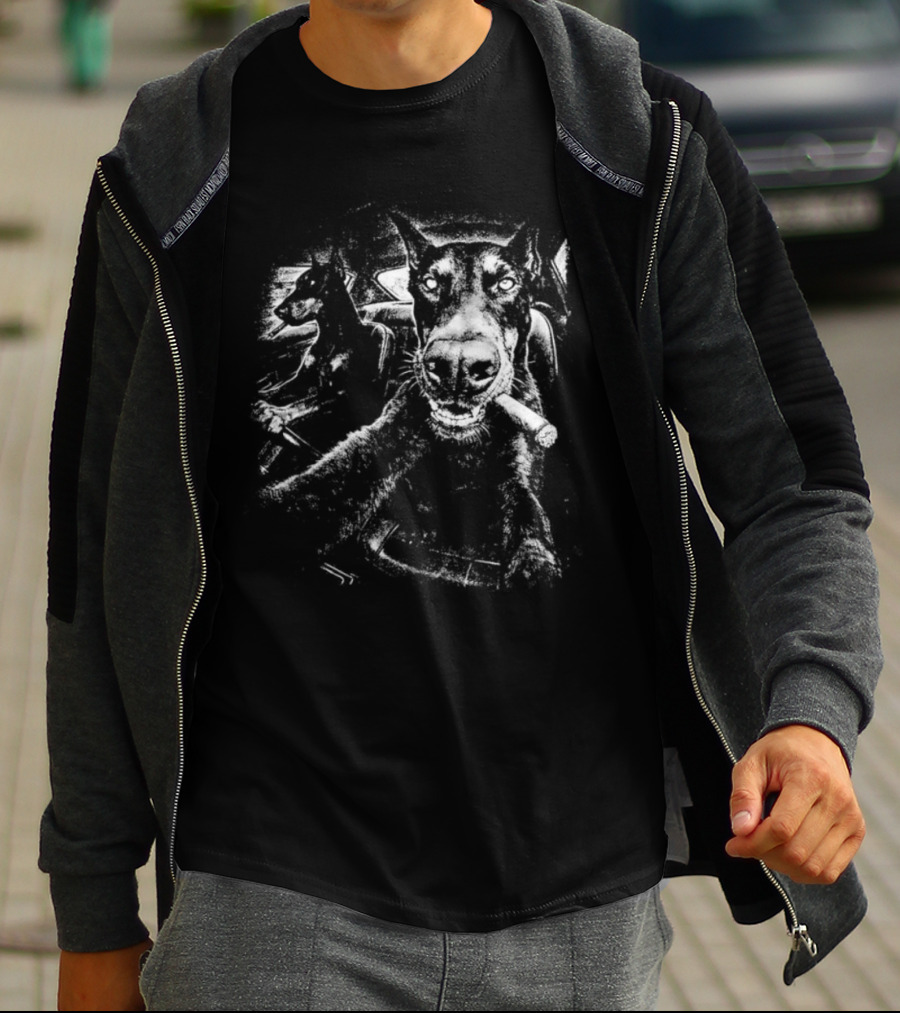 Doberman Dogs In Car Smoking Cigars Relaxing Retro Vibes T-Shirt