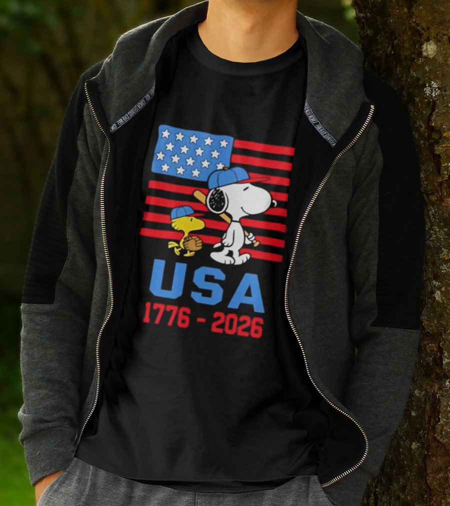Snoopy Woodstock Peanuts USA Baseball American Flag 1776 2026 T-Shirt