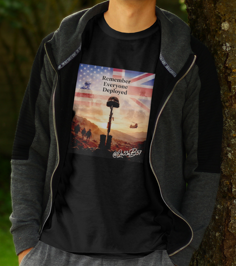 United States United Kingdom Remember Everyone Deployed Chinook Helicopter T-Shirt