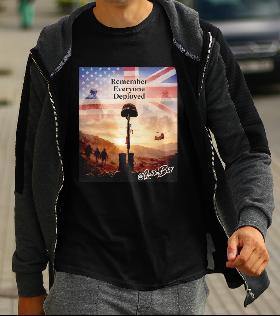 United States United Kingdom Remember Everyone Deployed Chinook Helicopter T-Shirt