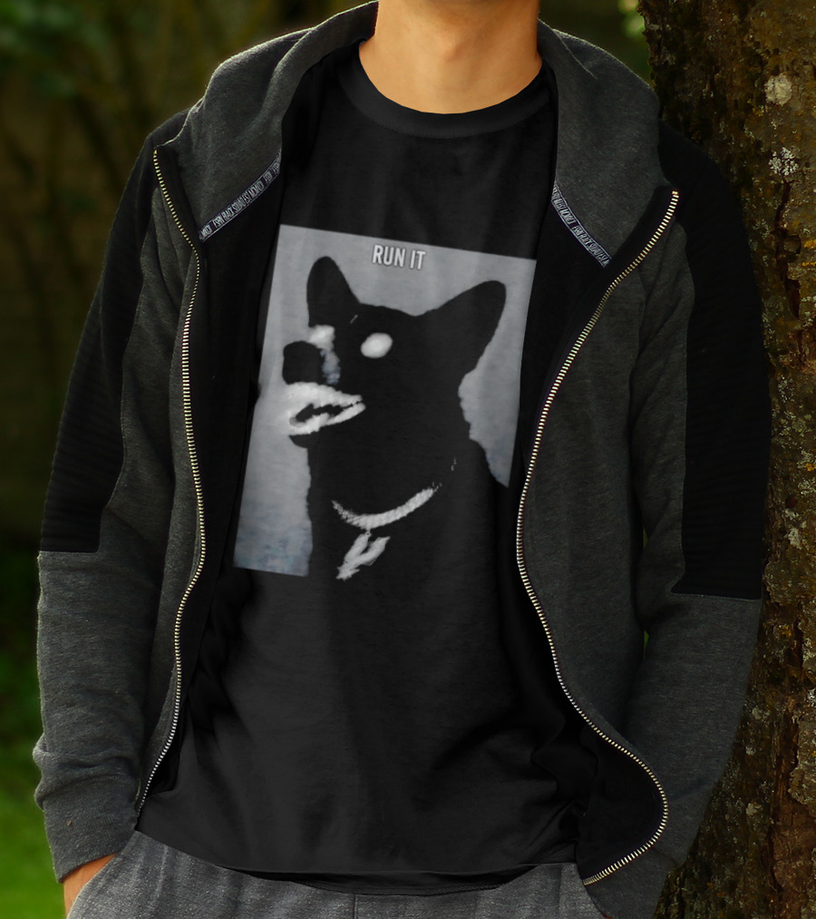 Run It Black Dog Diamond Grill Spurs Pendant T-Shirt