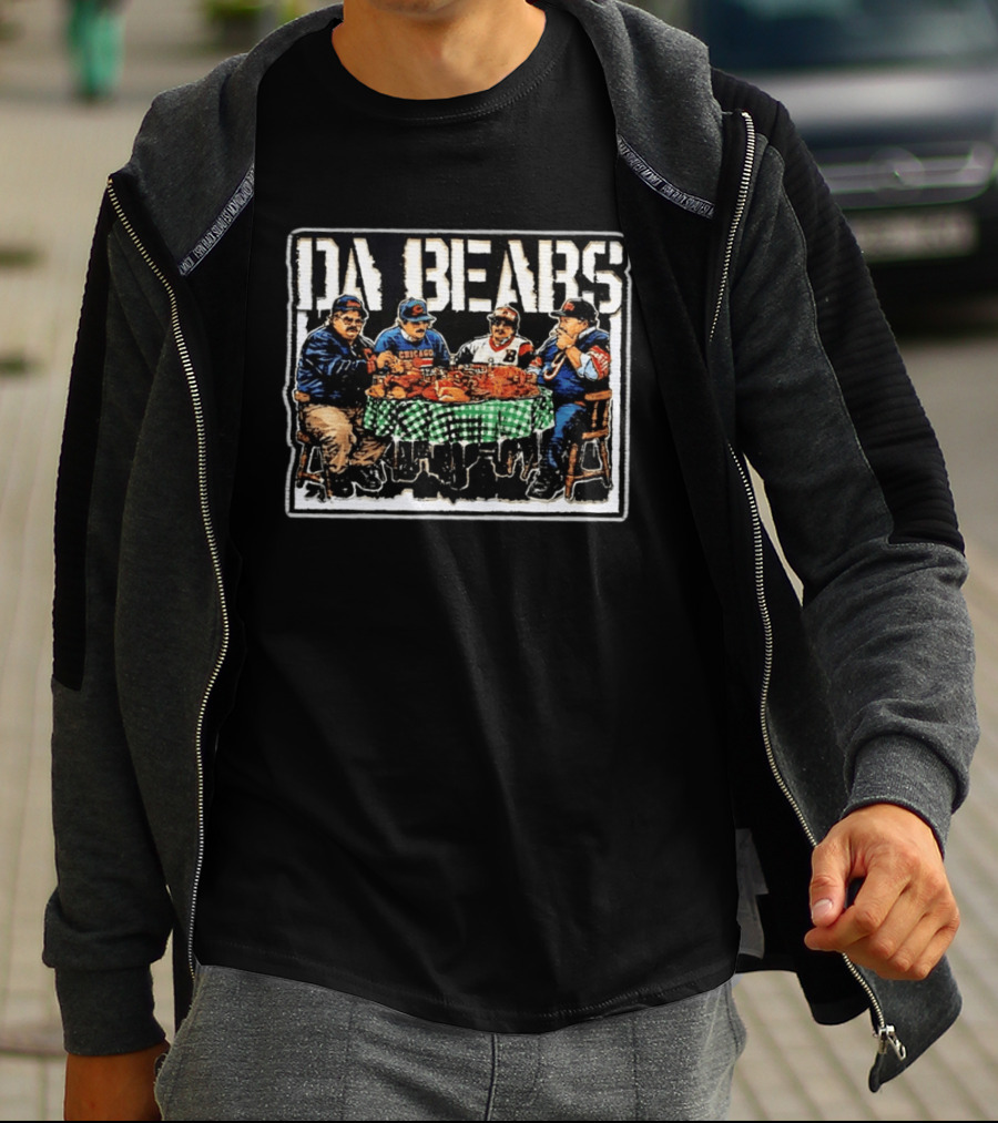 Chicago Bears Fans Eating At A Table Da Bears Classic Tailgate Gathering T-Shirt