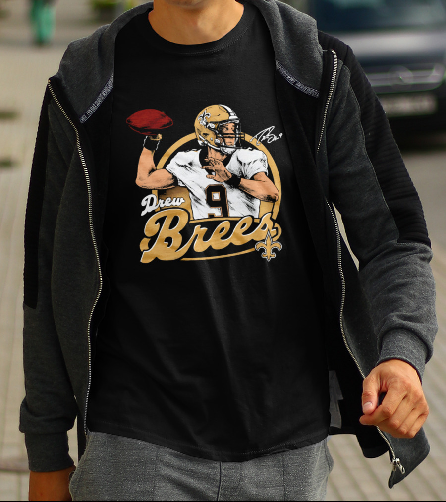 Drew Brees New Orleans Saints Quarterback Number 9 Classic Sports Fan Collector's Item T-Shirt
