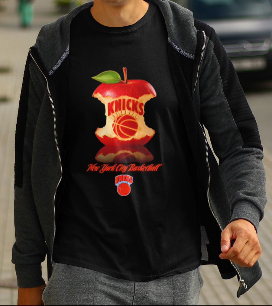 Knicks New York City Basketball Court Apple T-Shirt