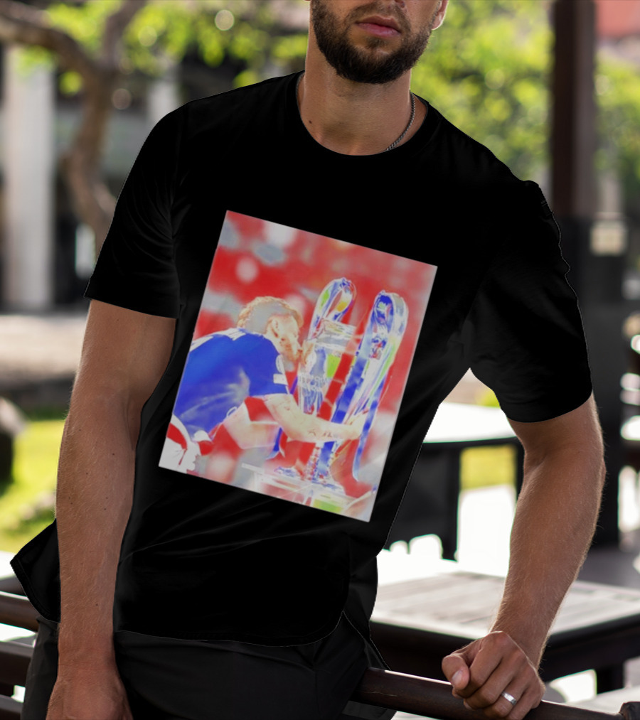 Khvicha Kvaratskhelia PSG UEFA Champions League Trophy Celebration T-Shirt