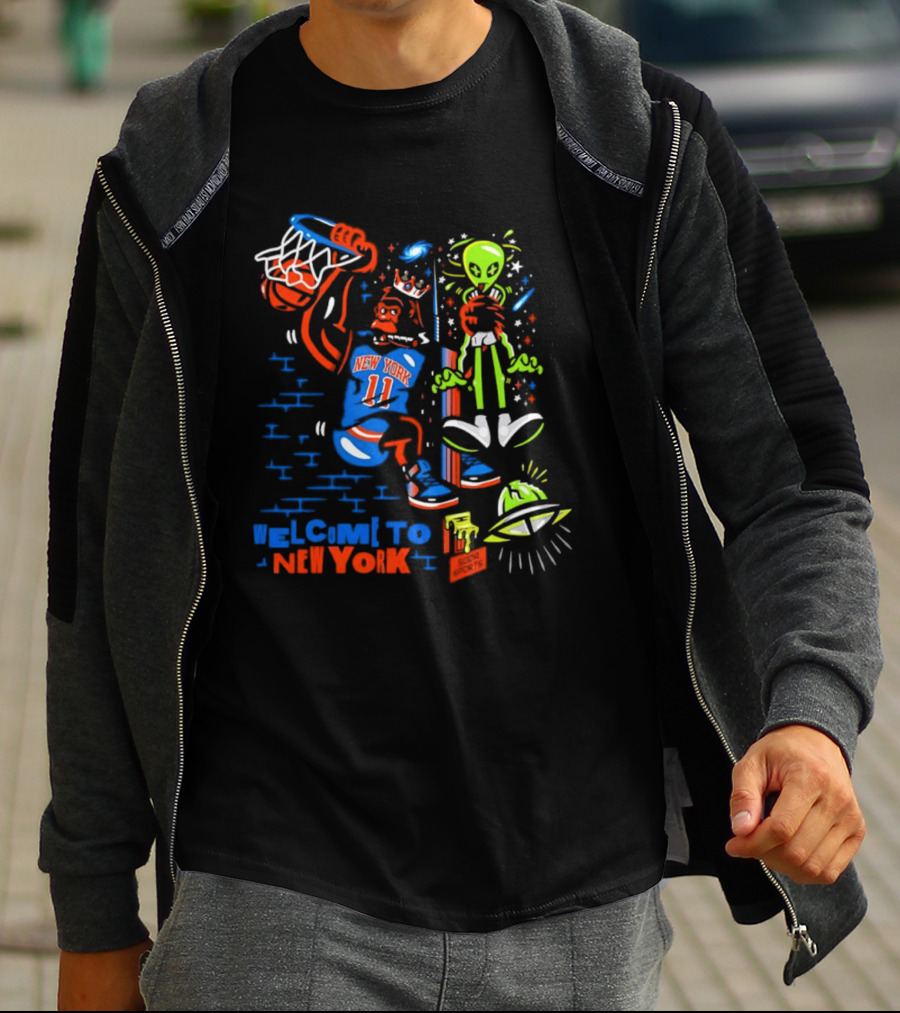 New York Knicks Gorilla Dunking With Alien Welcome To New York T-Shirt