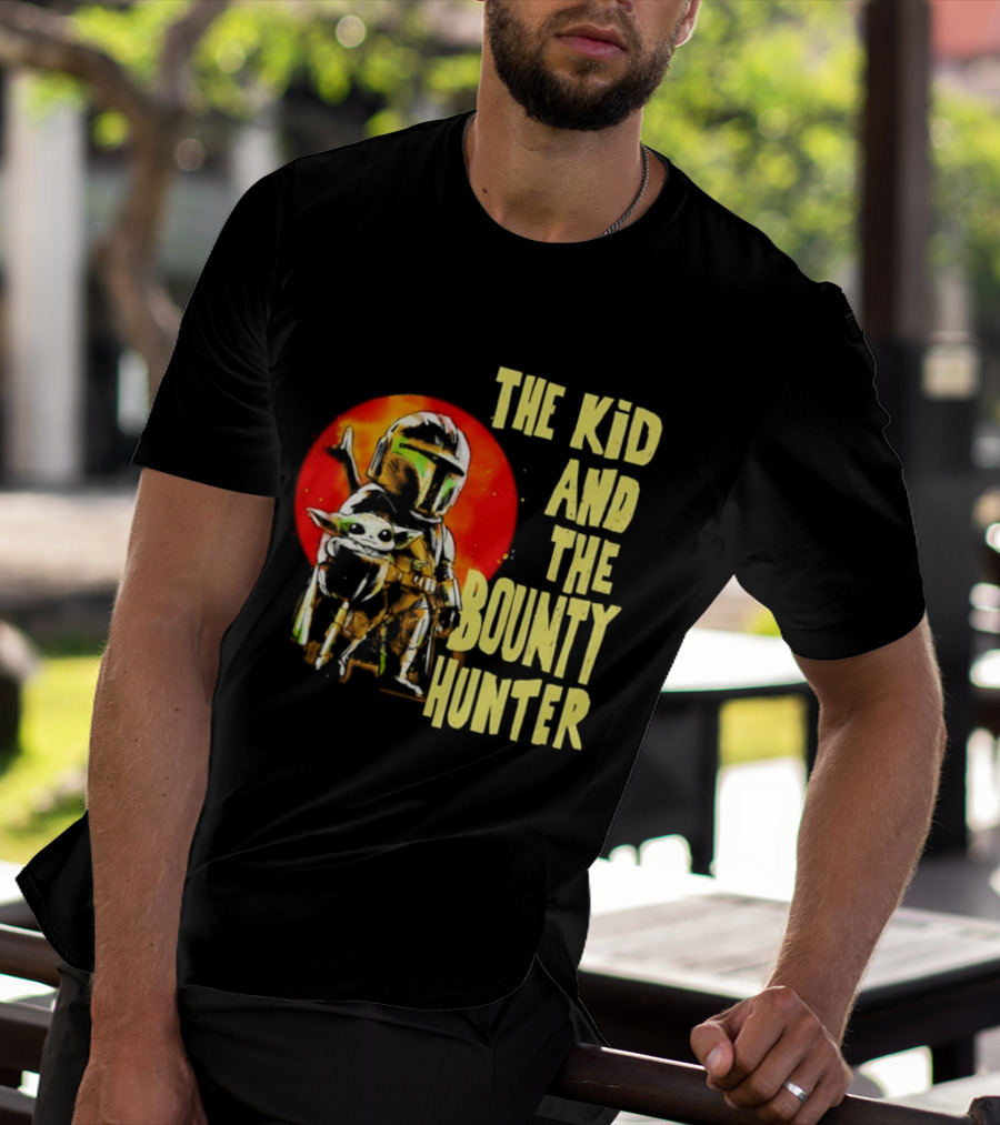 The Kid And The Bounty Hunter Grogu Din Djarin Star Wars Mandalorian Red Circle T-Shirt