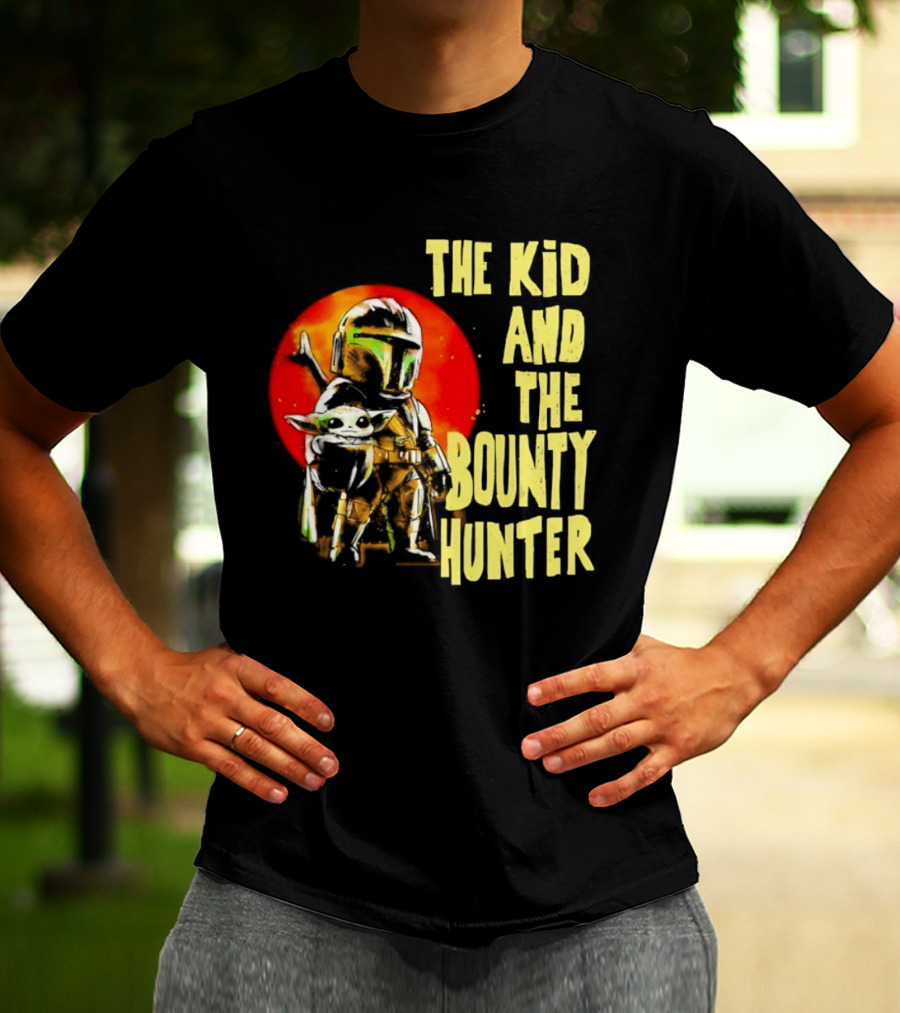 The Kid And The Bounty Hunter Grogu Din Djarin Star Wars Mandalorian Red Circle T-Shirt