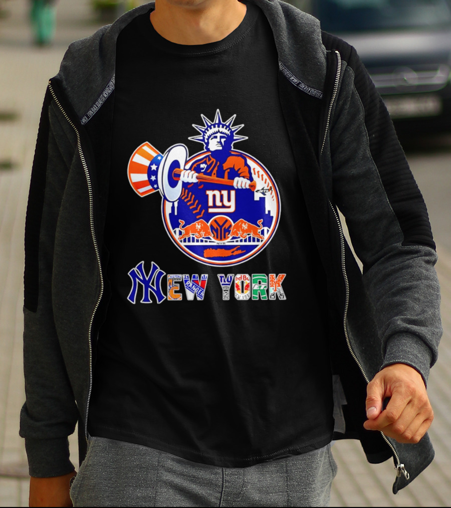 NY Yankees Mets Knicks Rangers Giants Statue Of Liberty New York Sports T-Shirt
