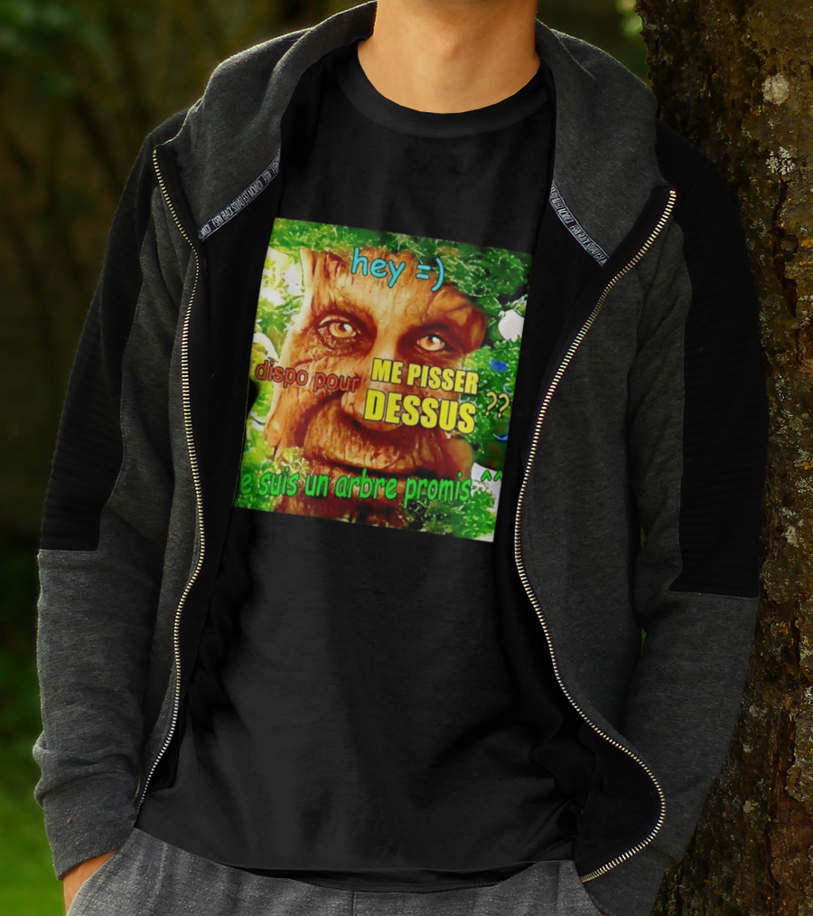 Hey =) Dispo Pour ME PISSER DESSUS ?? Je Suis Un Arbre Promis ^^ T-Shirt