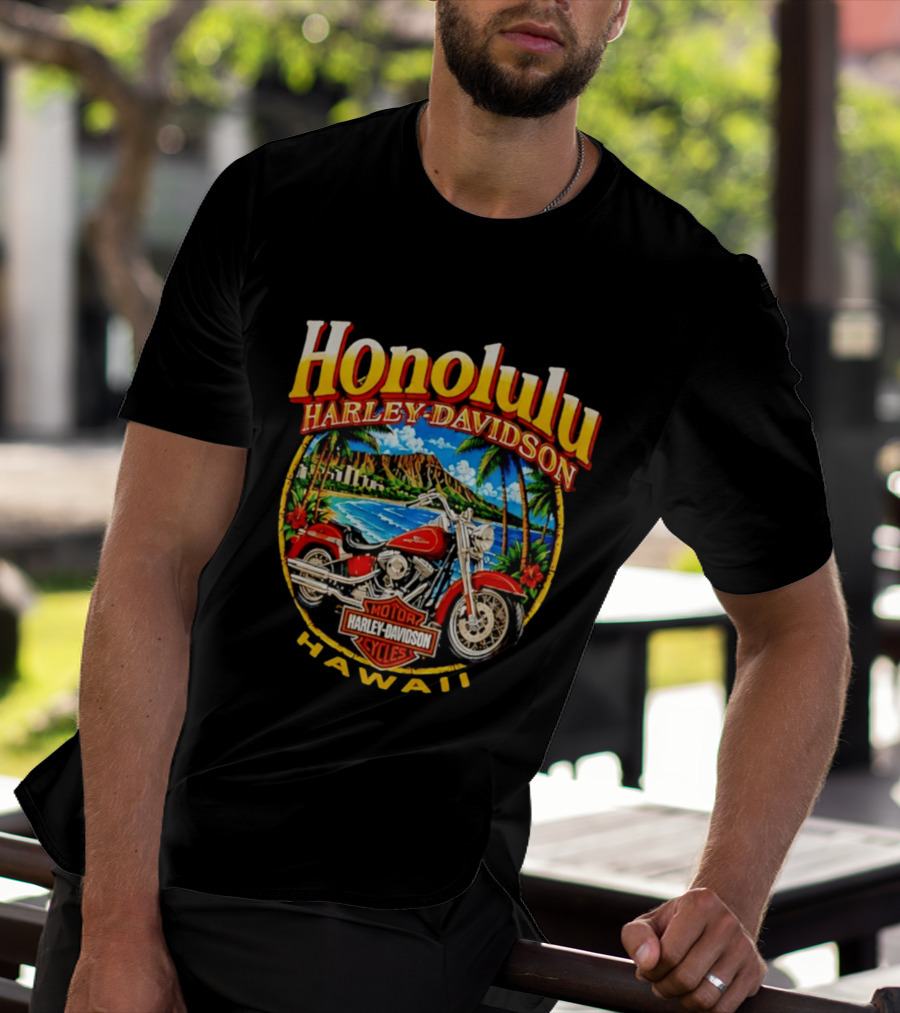 Honolulu Hawaii Harley Davidson Motorcycles Scenic Beach And Red Bike T-Shirt