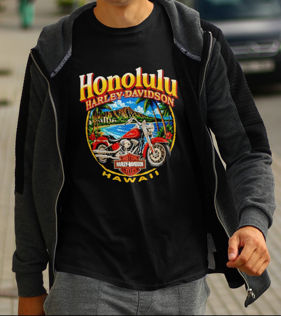 Honolulu Hawaii Harley Davidson Motorcycles Scenic Beach And Red Bike T-Shirt