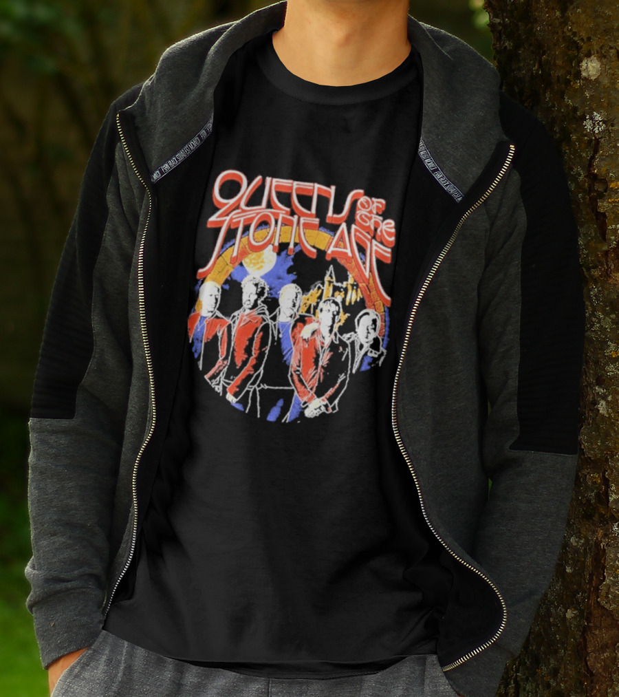 Queens Of The Stone Age Band Silhouette Vintage Rainbow Circle T-Shirt