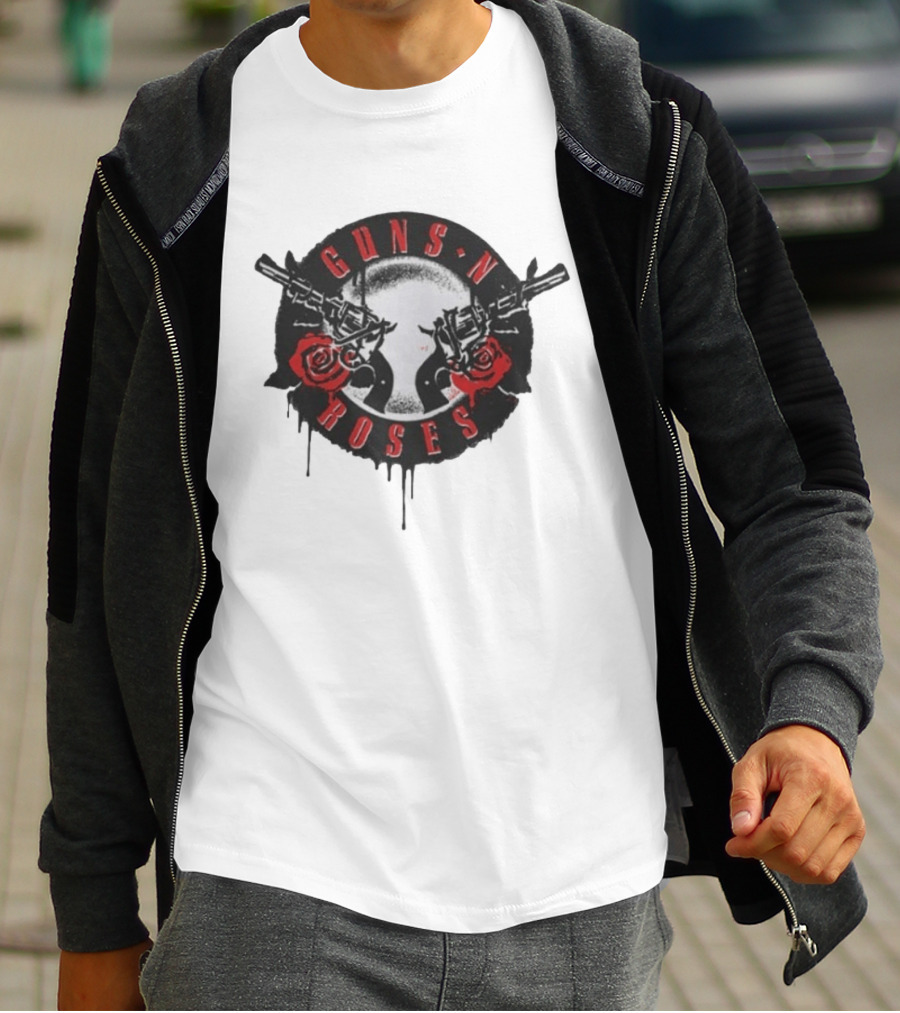 Guns N Roses World Tour 2026 Spray Painted Skull And Roses T-Shirt