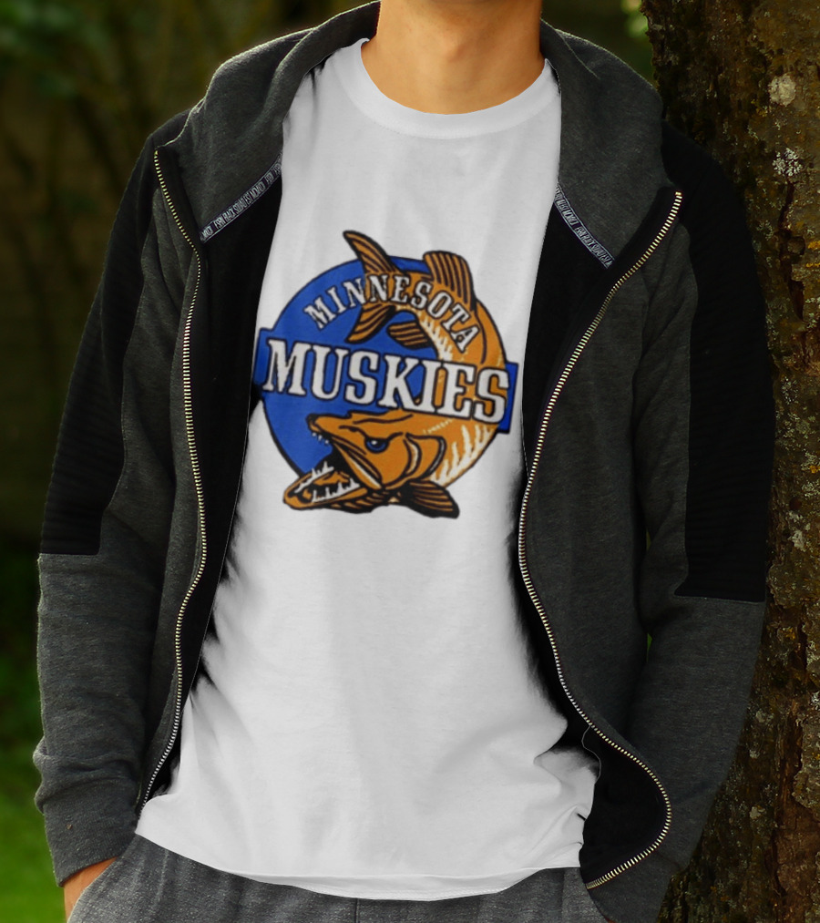 Minnesota Muskies Fishing Muskie T-Shirt
