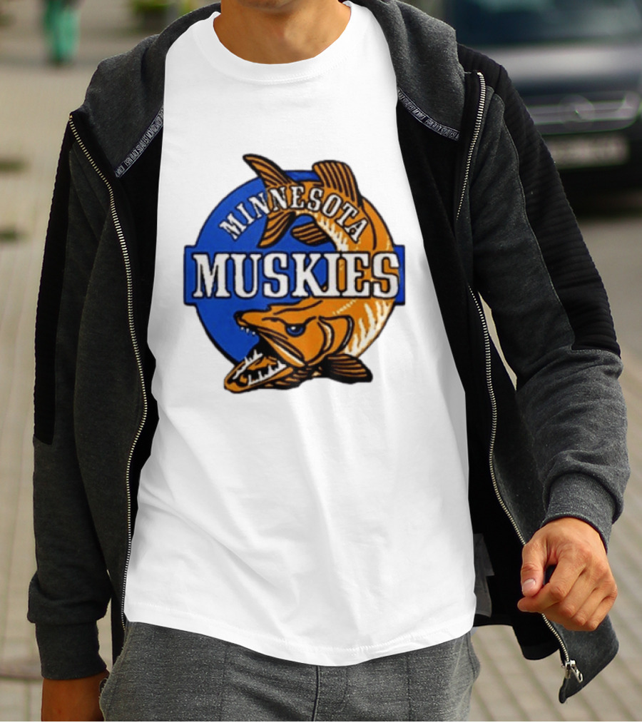 Minnesota Muskies Fishing Muskie T-Shirt