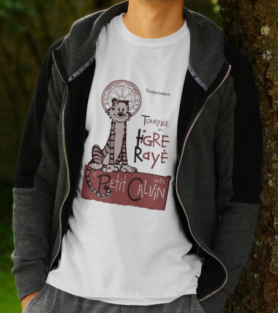 Tournée Du Tigre Raye Le Petit Calvin Avec Hobbes T-Shirt