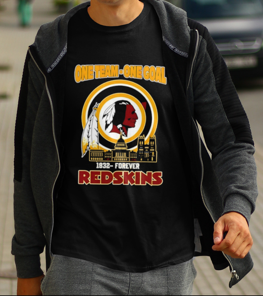One Team One Goal 1932 Forever Redskins Football Skyline Capitol Building T-Shirt