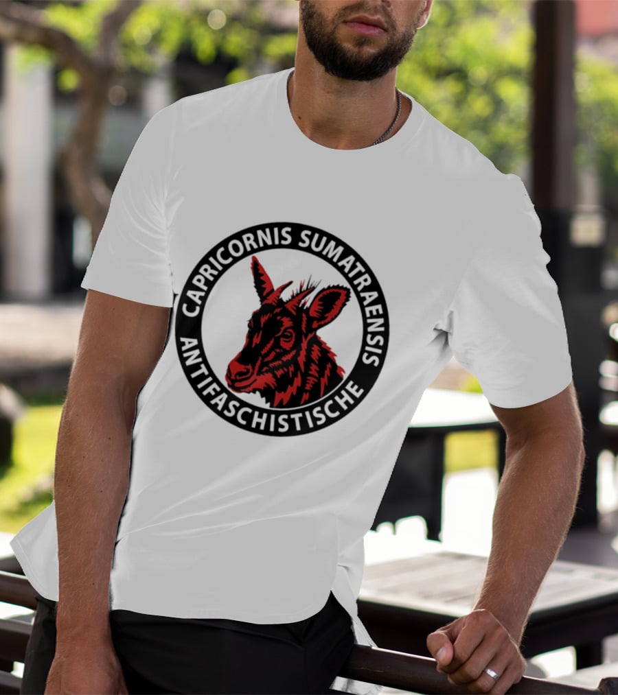 Capricornis Sumatraensis Antifaschistische Red Goat T-Shirt