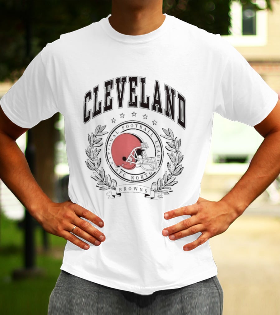 Cleveland Browns NFL AFC North Football Team Helmet Crest T-Shirt