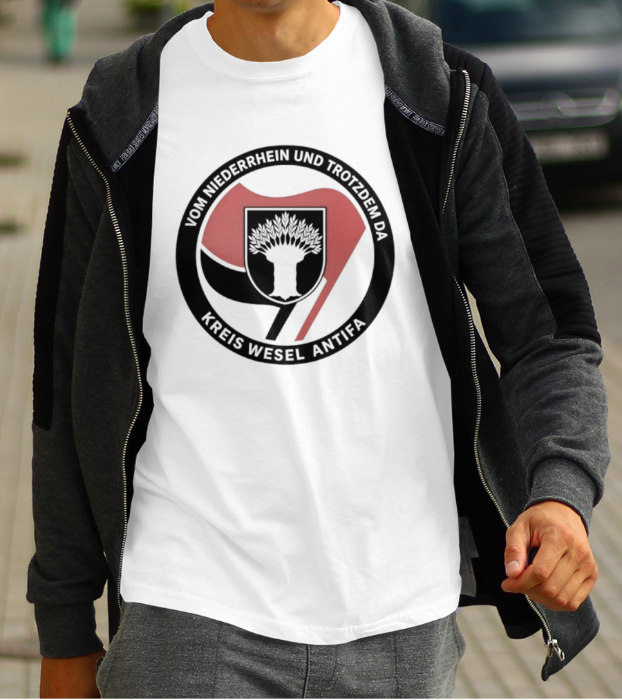 Vom Niederrhein Und Trotzdem Da Kreis Wesel Antifa T-Shirt