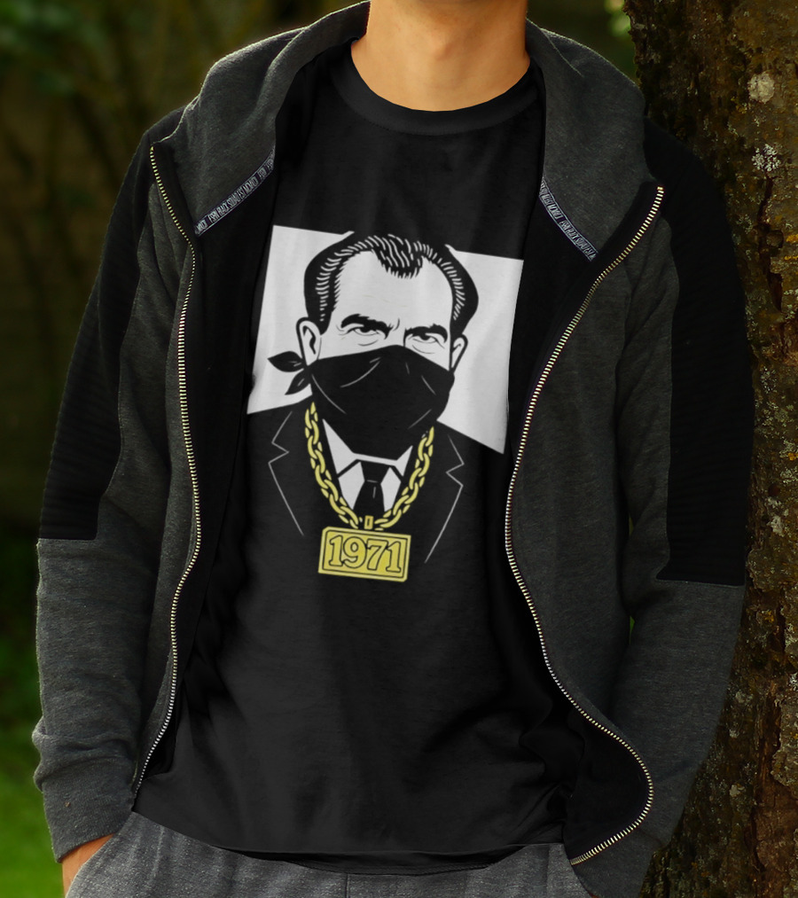 Richard Nixon 1971 Bandana Gold Chain T-Shirt