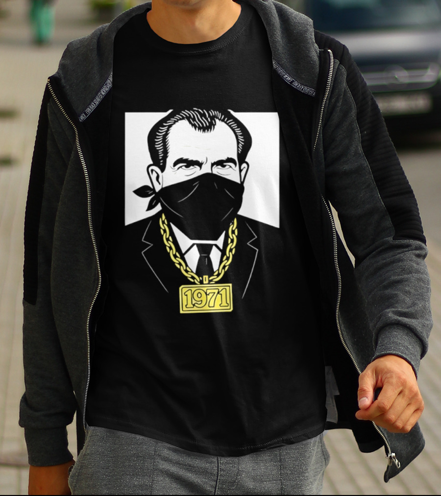 Richard Nixon 1971 Bandana Gold Chain T-Shirt