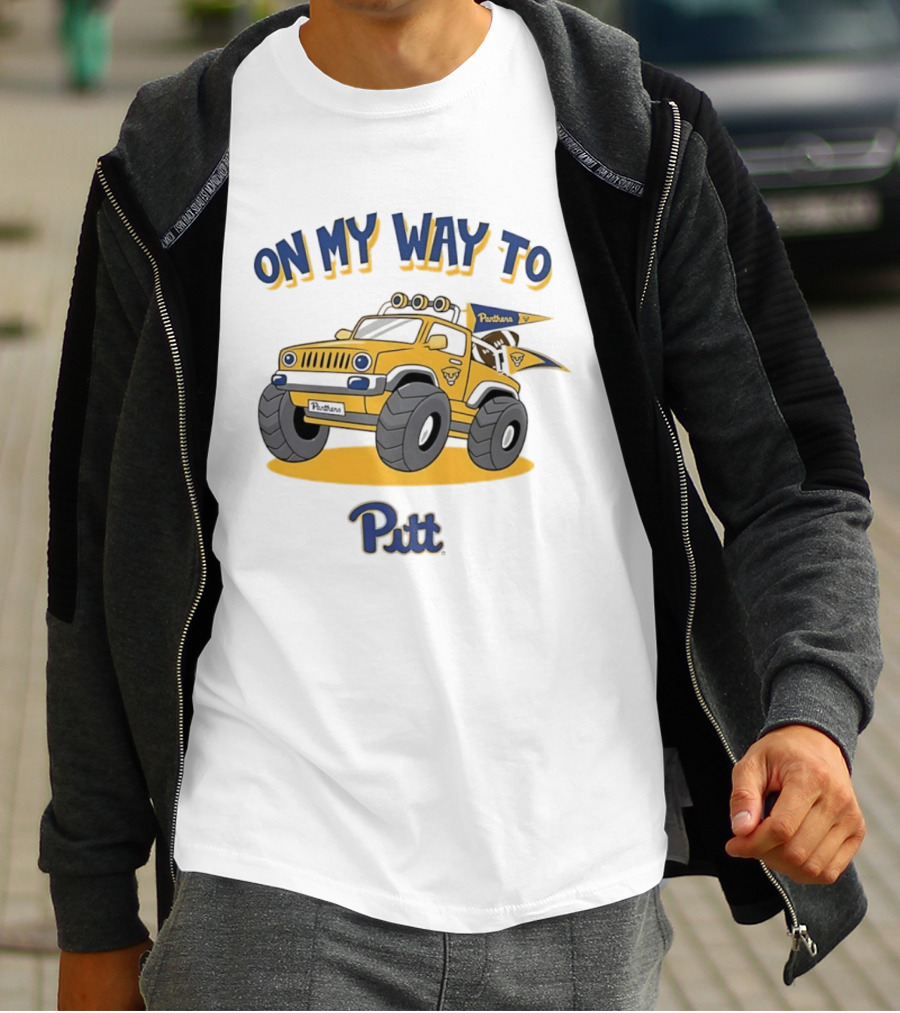 On My Way To Pitt Panthers Jeep With Flags And Tires T-Shirt