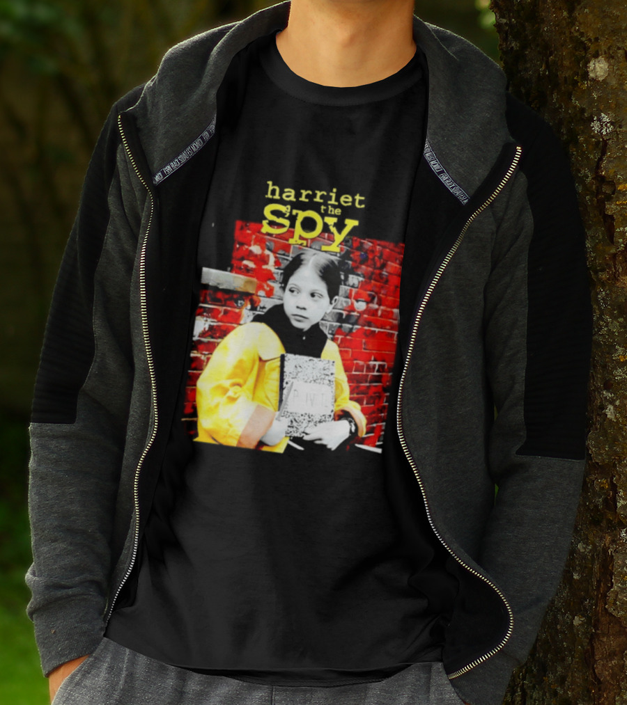 Harriet The Spy Michelle Trachtenberg Classic Yellow Raincoat Notepad T-Shirt