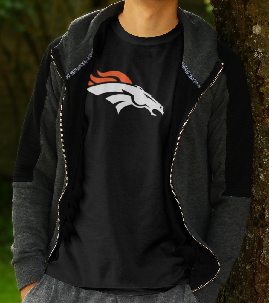Denver Broncos Damn Right I Am A Broncos Now And Forever Signatures Two Sided T-Shirt