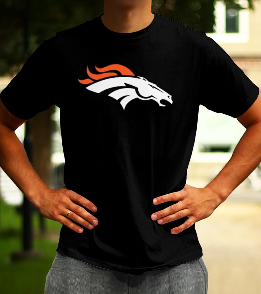 Denver Broncos Damn Right I Am A Broncos Now And Forever Signatures Two Sided T-Shirt