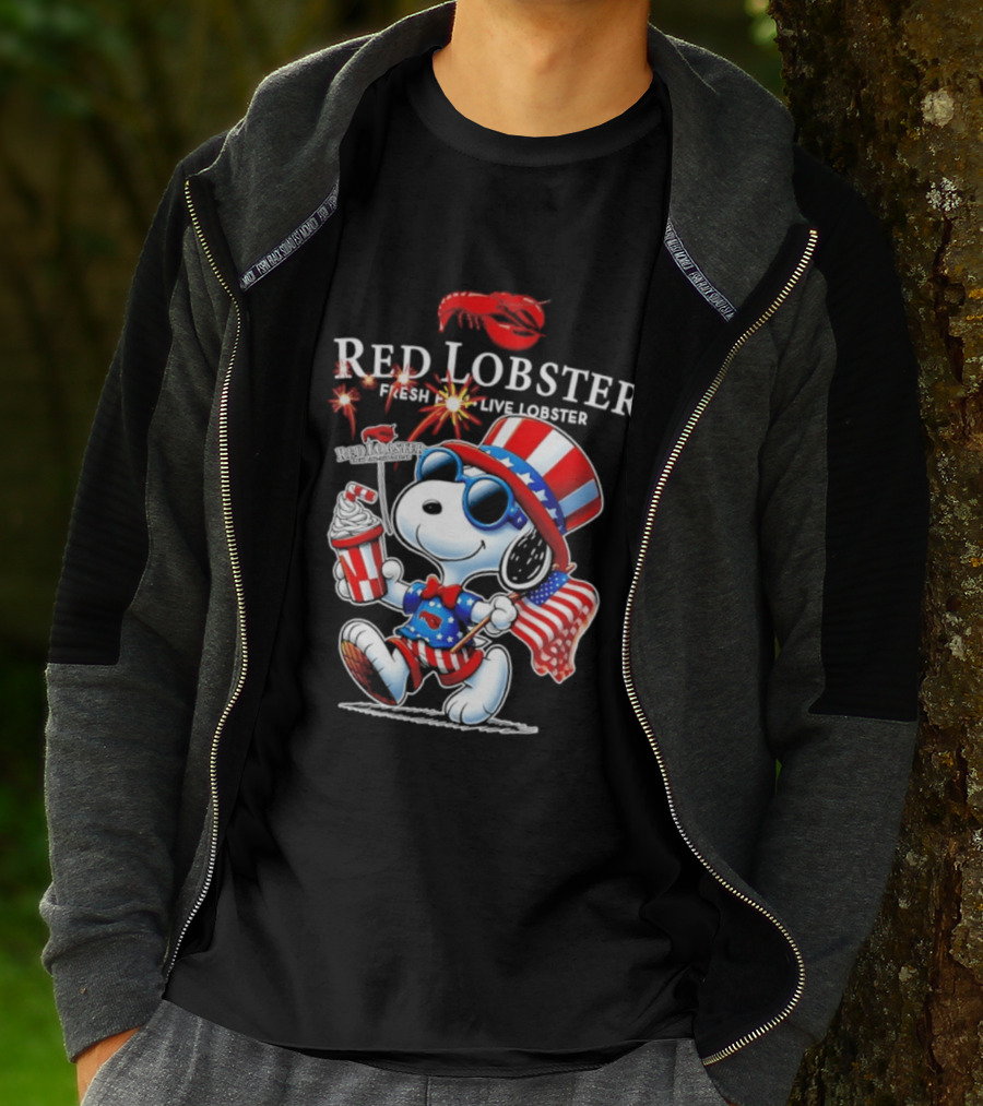 Snoopy Red Lobster Fresh Live Lobster America 1776 2026 250th Anniversary T-Shirt