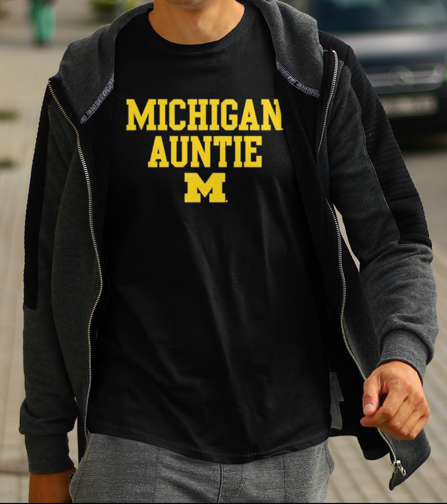 Michigan Wolverines Auntie M NCAA Fan T-Shirt