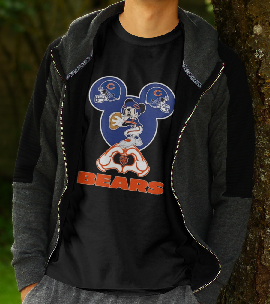 Mickey Mouse Chicago Bears Football Collaboration Bears T-Shirt