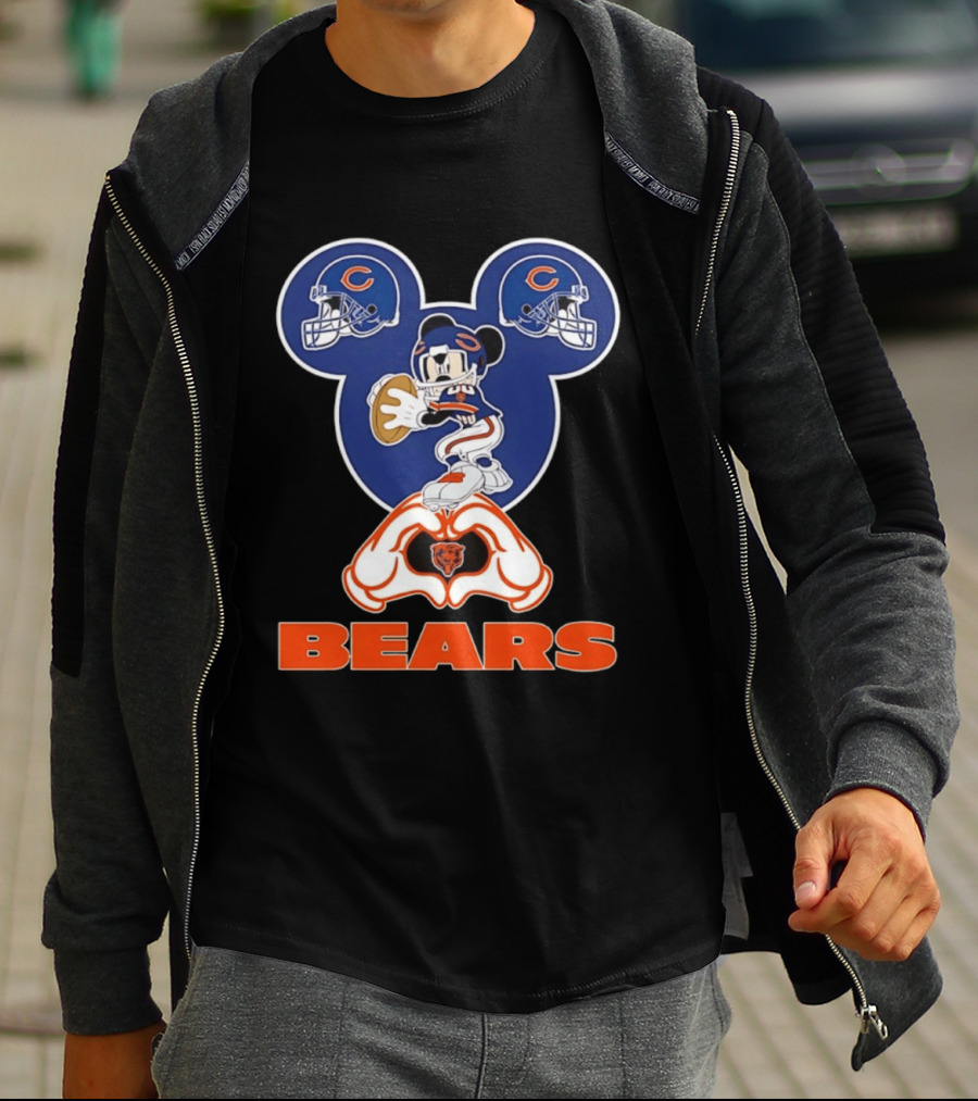 Mickey Mouse Chicago Bears Football Collaboration Bears T-Shirt