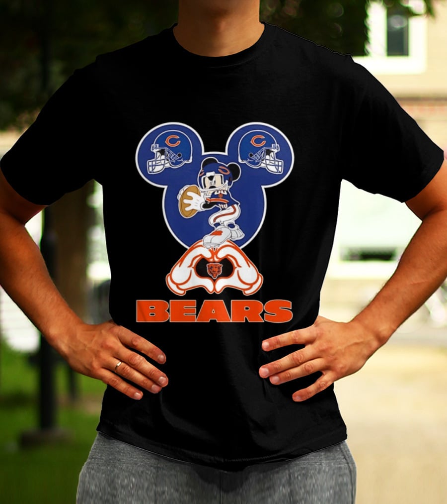 Mickey Mouse Chicago Bears Football Collaboration Bears T-Shirt