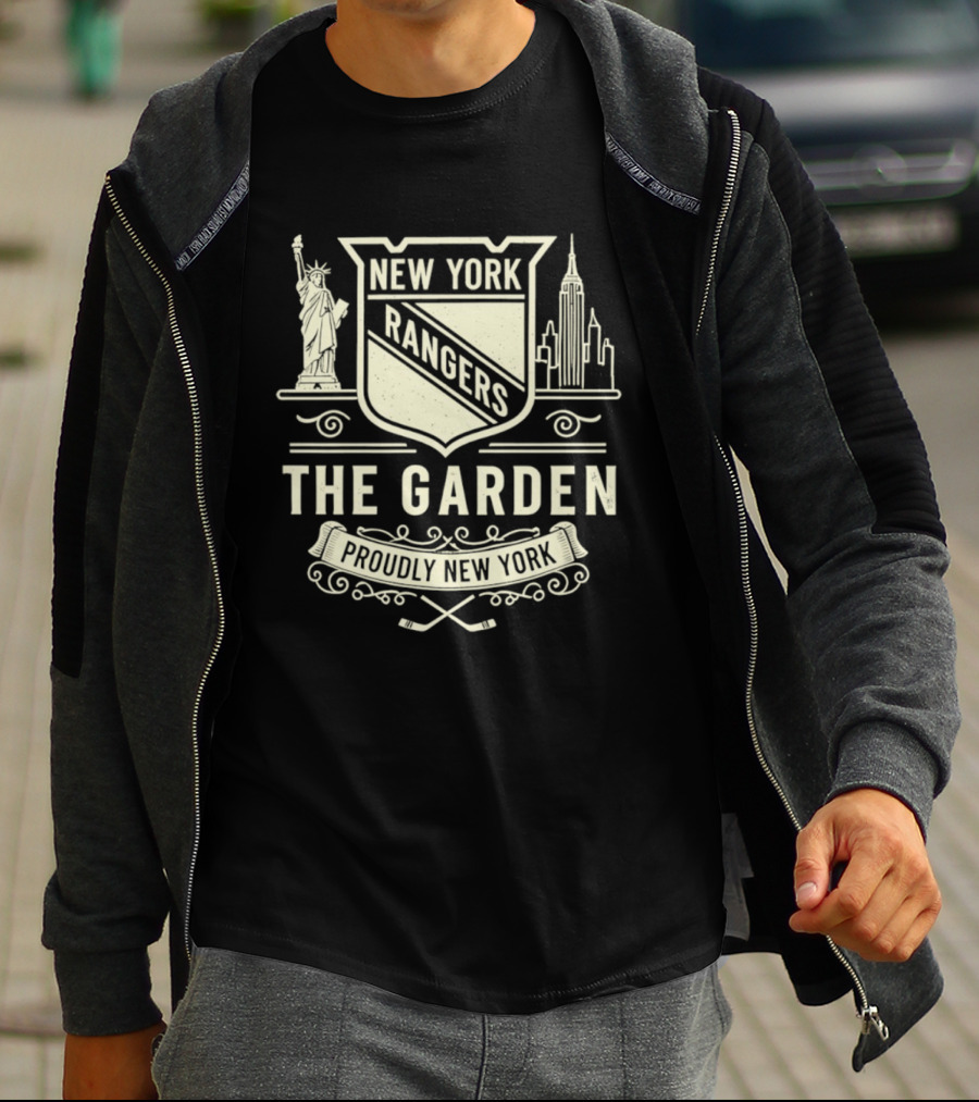 New York Rangers The Garden Proudly New York Statue Empire Building T-Shirt