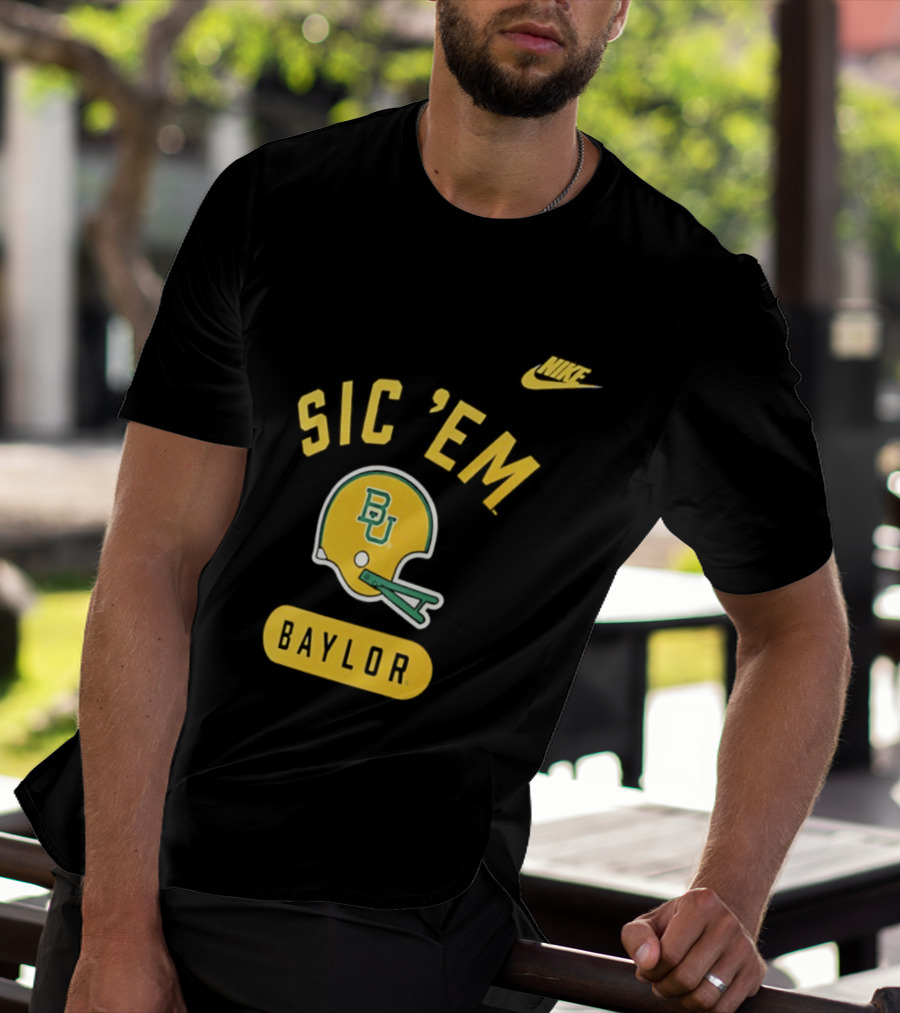 Nike Sic 'Em Baylor Football Helmet BU T-Shirt