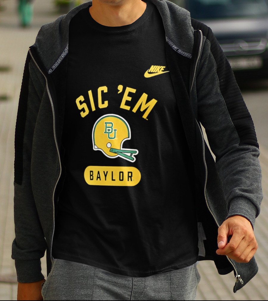 Nike Sic 'Em Baylor Football Helmet BU T-Shirt