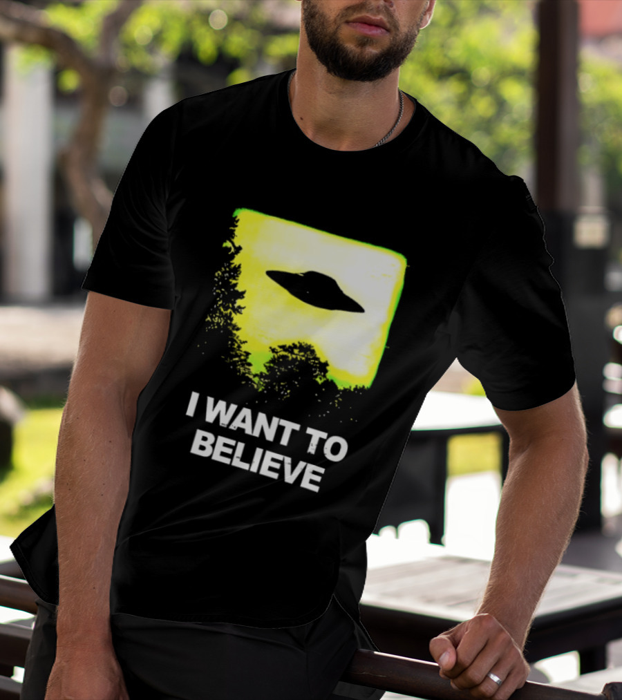 Alien I Want To Believe UFO Silhouette Paranormal Activity The Truth Is Out There T-Shirt