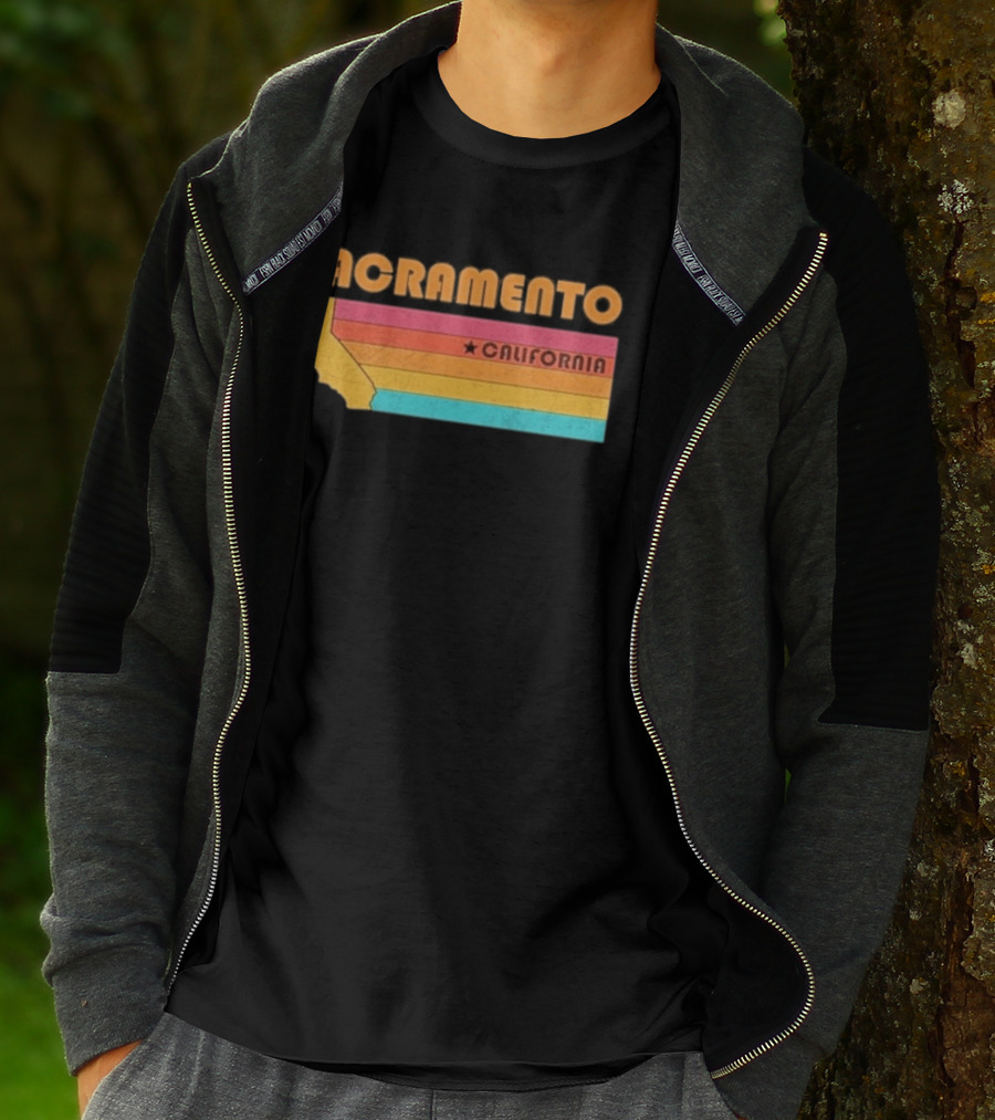 Sacramento California Retro Map Souvenir T-Shirt